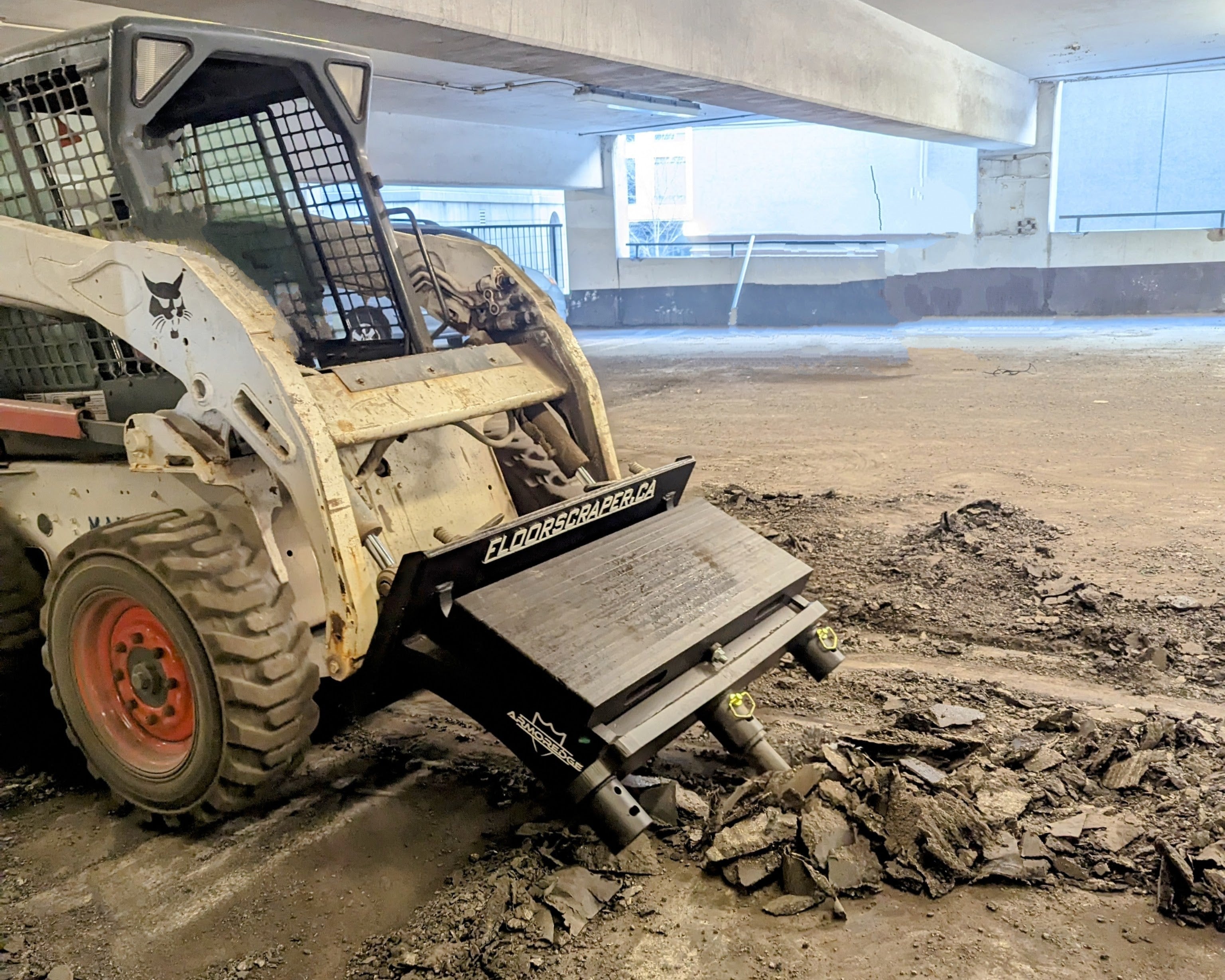 Best Floor Scraper for Tight Spaces and Indoor Renovation Sites
